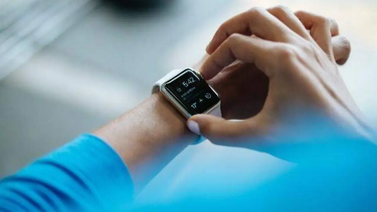 apple_watch_technology_screen_fitness-11572