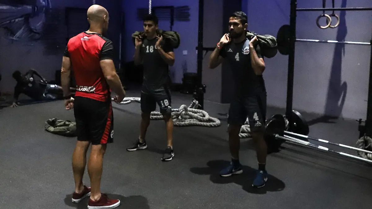 Los universitarios 50p byn