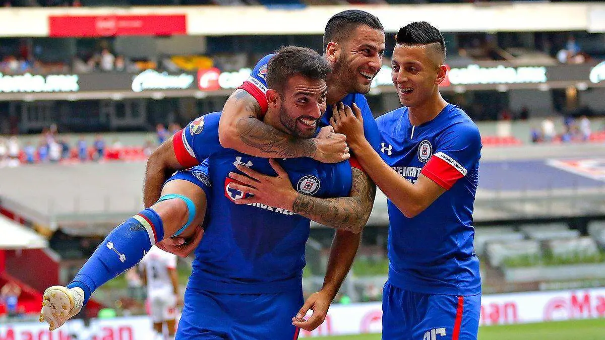 lobos cruz azul foto