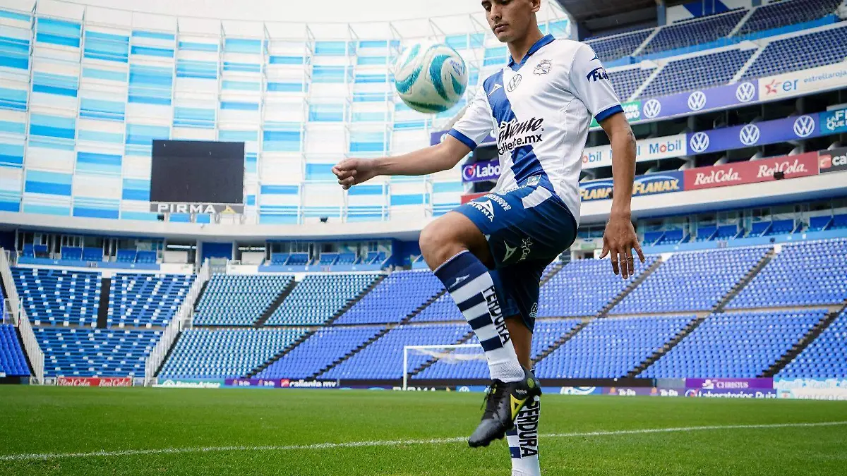 Lucas De Los Santos ya viste los colores del Club Puebla