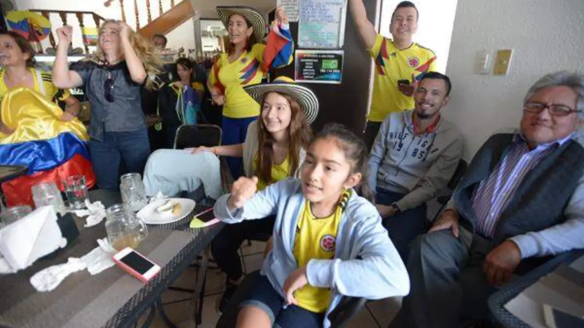 LOS COLOMBIANOS 28PBN