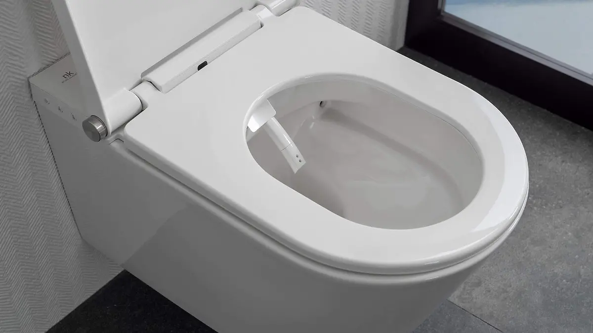 Inodoro inteligente, un gadgets extravagantes que levanta la tapa y calentar el asiento