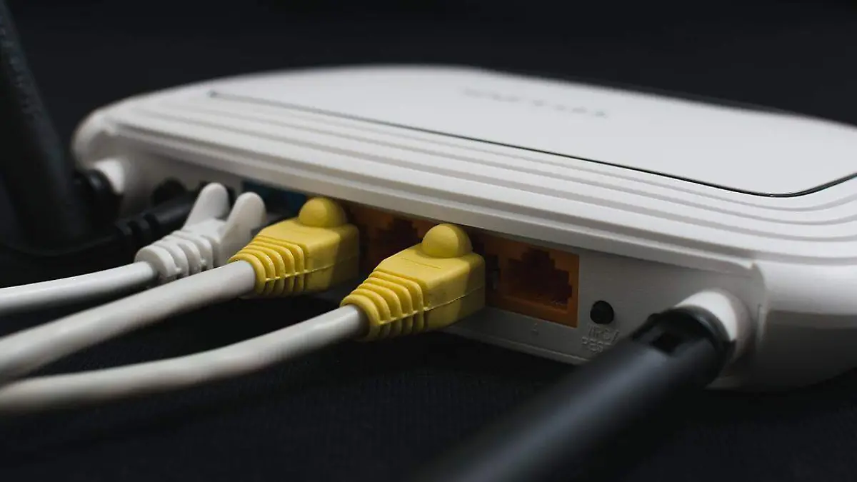 Actualmente los módems poseen tecnología muy avanzada e interesante, así como hay gente que utiliza tecnologías similares para robar el internet