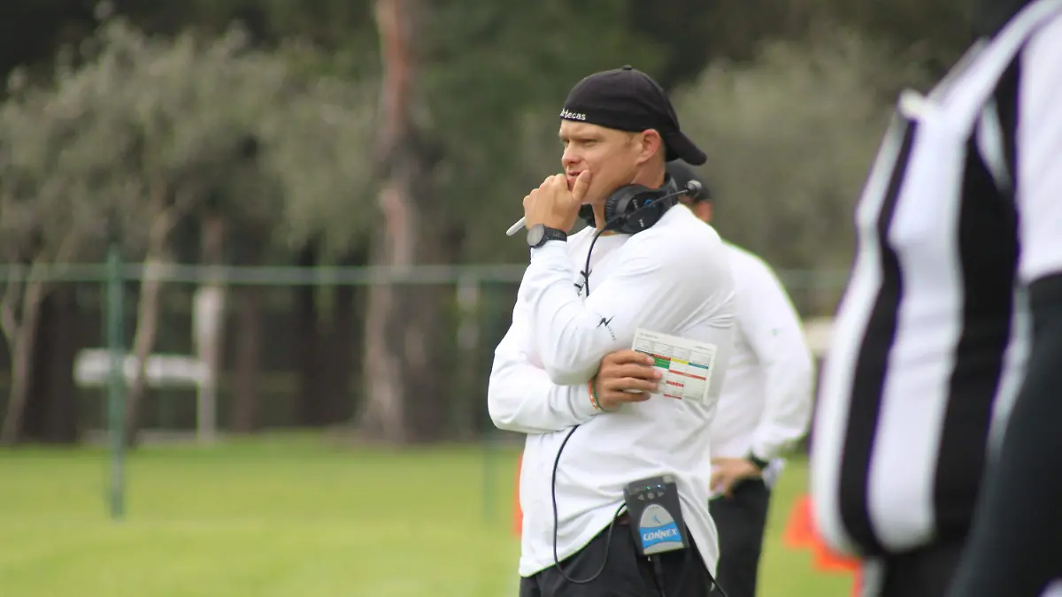 El Head Coach de los Aztecas guiará a 80 jóvenes está temporada