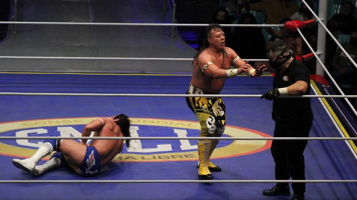 La lente de El Sol de Puebla captando la soberbia actuación de Volador