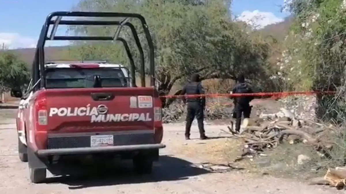 Un masculino fue asesinado a balazos por sujetos desconocidos después de que salió de su trabajo en el corte de caña