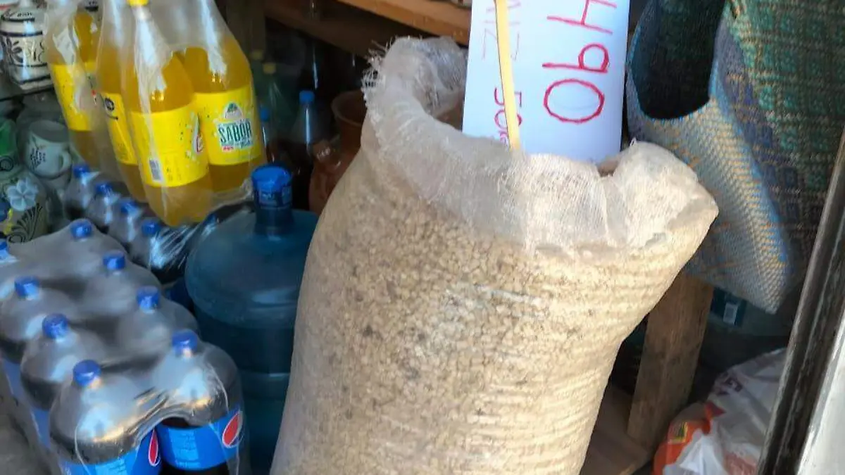 DICONSA TEPEJILLO se vende refrescos, frituras y maíz criollo