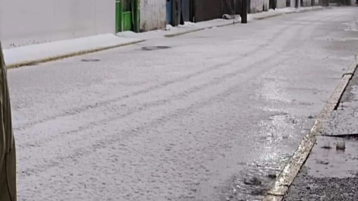 Granizada sorprende a Quecholac