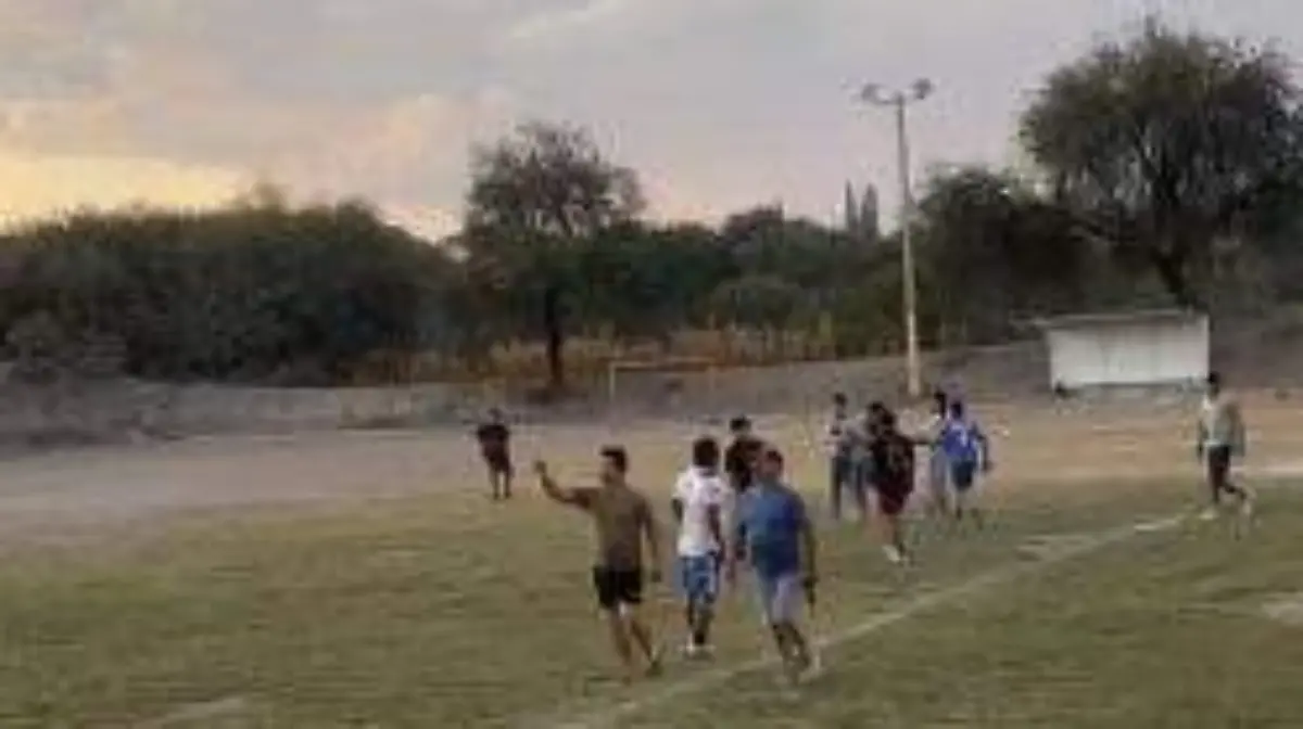en tepanco, director de seguridad publica rescata a su hijo de una riña, pero usa armas oficiales