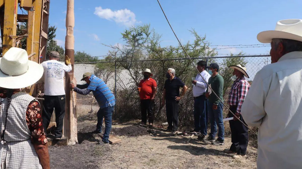 La comunidad prioriza la obra ante necesidades 