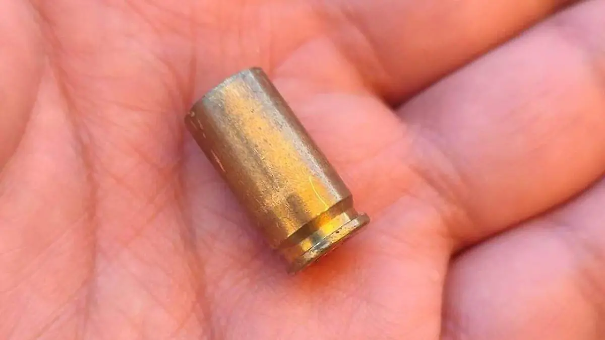 Por lo menos una persona resultó lesionada por los disparos de arma de fuego que se registraron en inmediaciones de una escuela