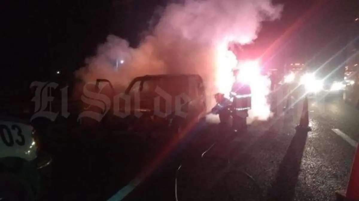 vehiculo incendiado