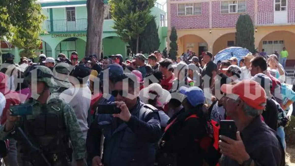 Renuncia regidor Tlahuapan