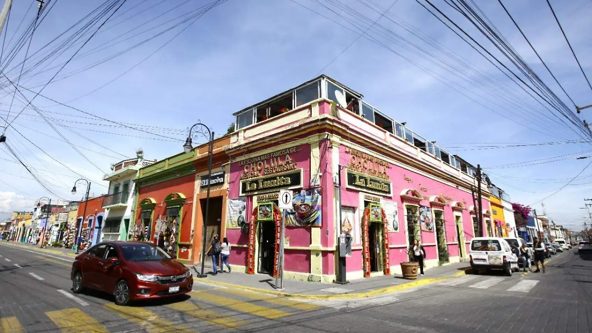San Andrés y San Pedro Cholula, municipios hermanos, pero distantes