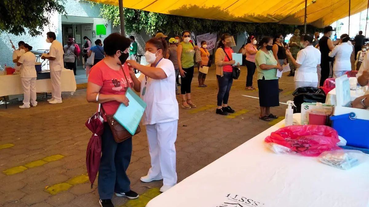 VACUNACION TEHUACAN 1