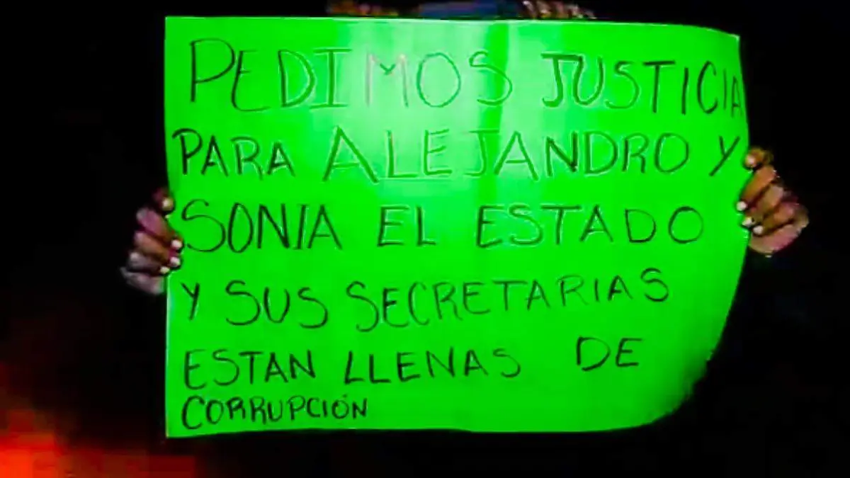 Inconformes bloquean accesos a localidad de Libres dos