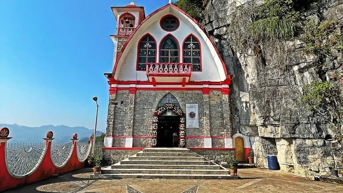 Celebra Jonotla, centenario de la Virgen del Peñón