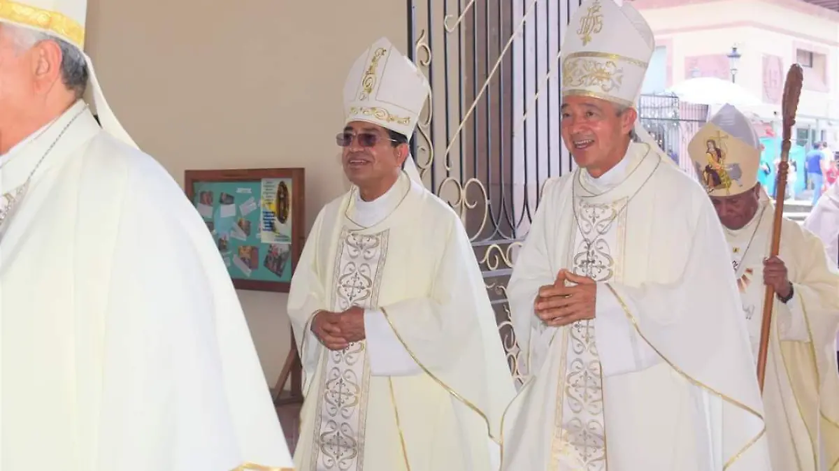 Recibe Teziutlán a obispos de Veracruz