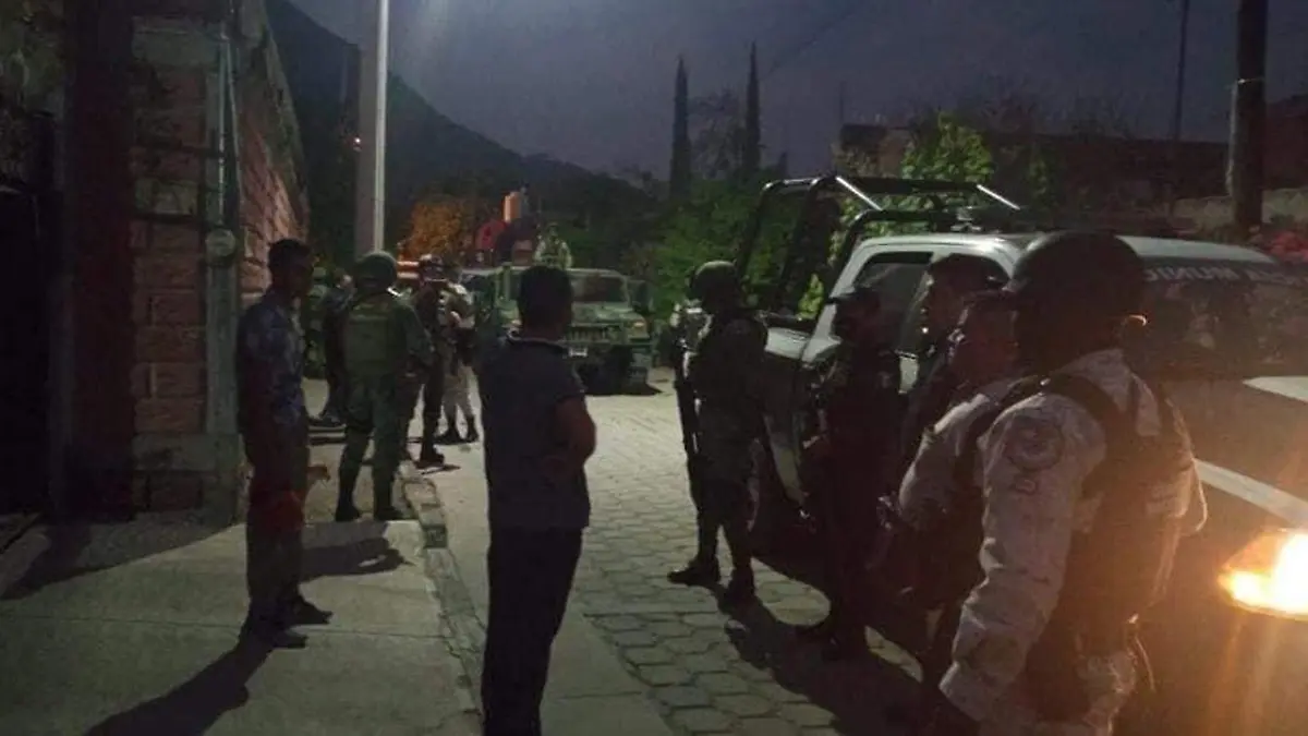 Dos masculinos se reportan graves al interior del Complejo Médico Gonzalo Río Arronte en Atlixco, luego de que fueron agredidos a balazos