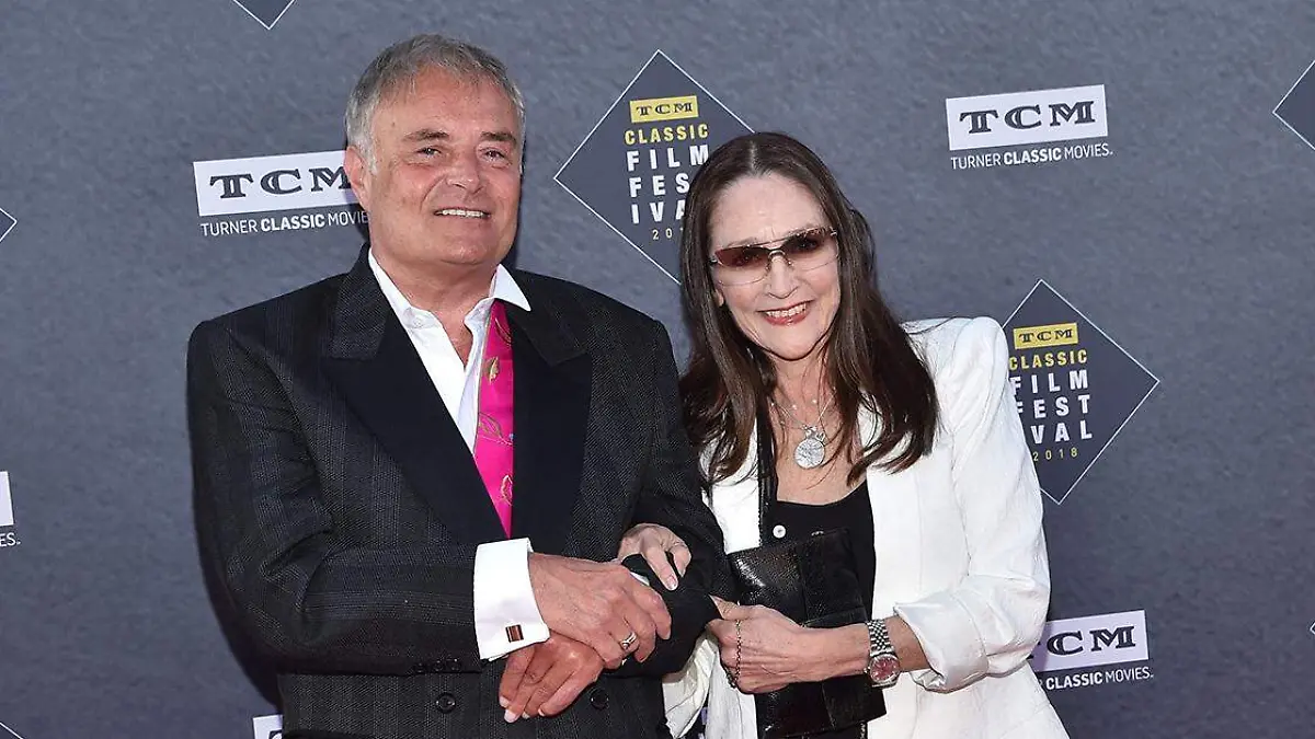 Olivia Hussey y Leonard Whiting tomaron esta decisión a sus 70 años debido a que afirman que fueron engañados por el director de la cinta Franco Zeffirelli
