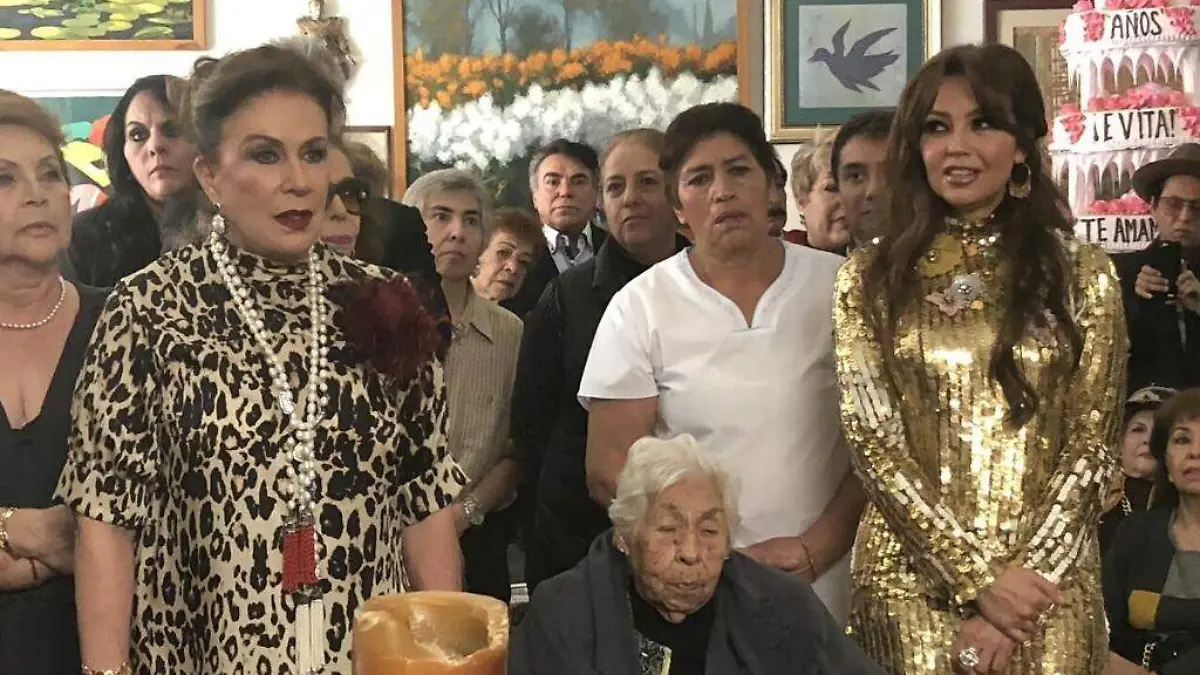 Laura Zapata, Eva Mange y Tahlia