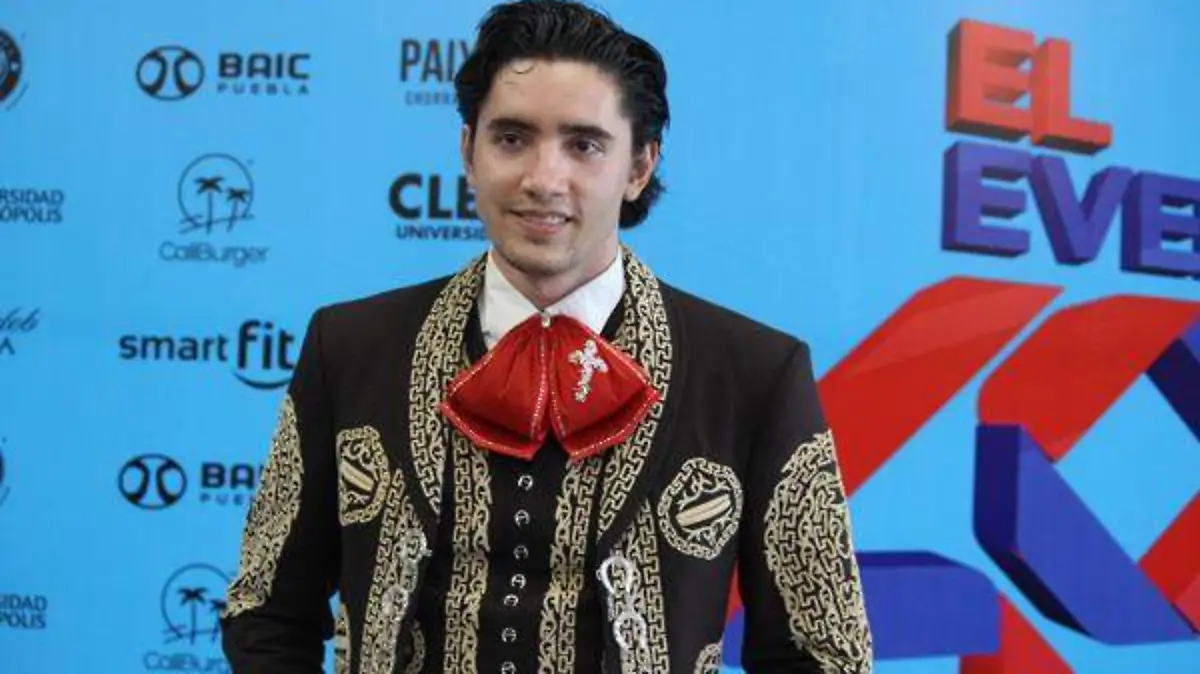 ALEJANDRO JR (8)