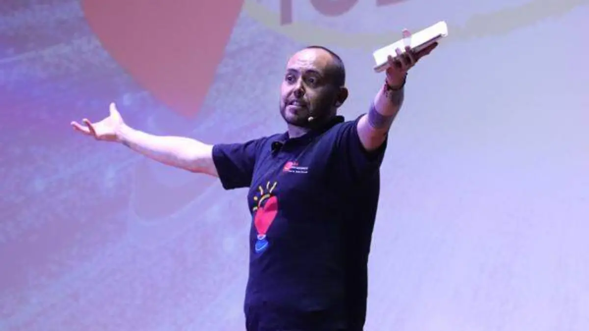 MAURICIO  (1)