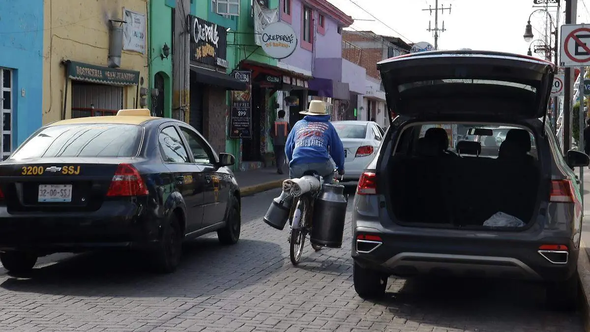 En las calles de Cholula no hay respeto para los ciclistas b
