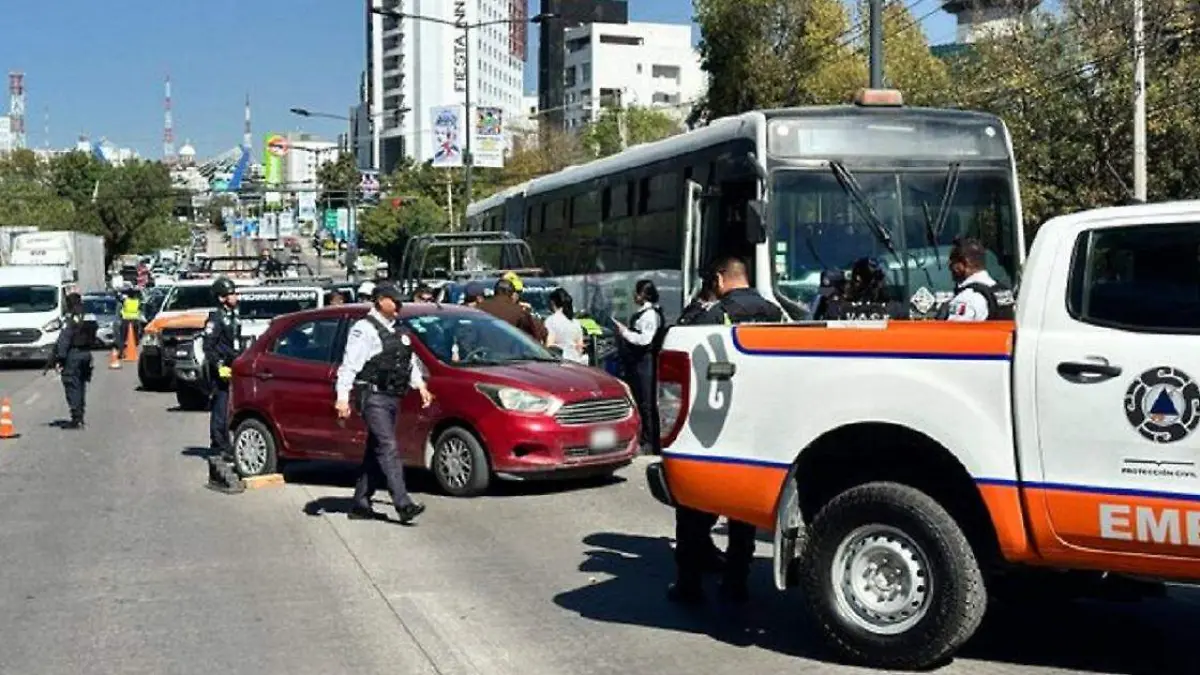 Suspenden a policía involucrado en accidente en el Bulevar Atlixco
