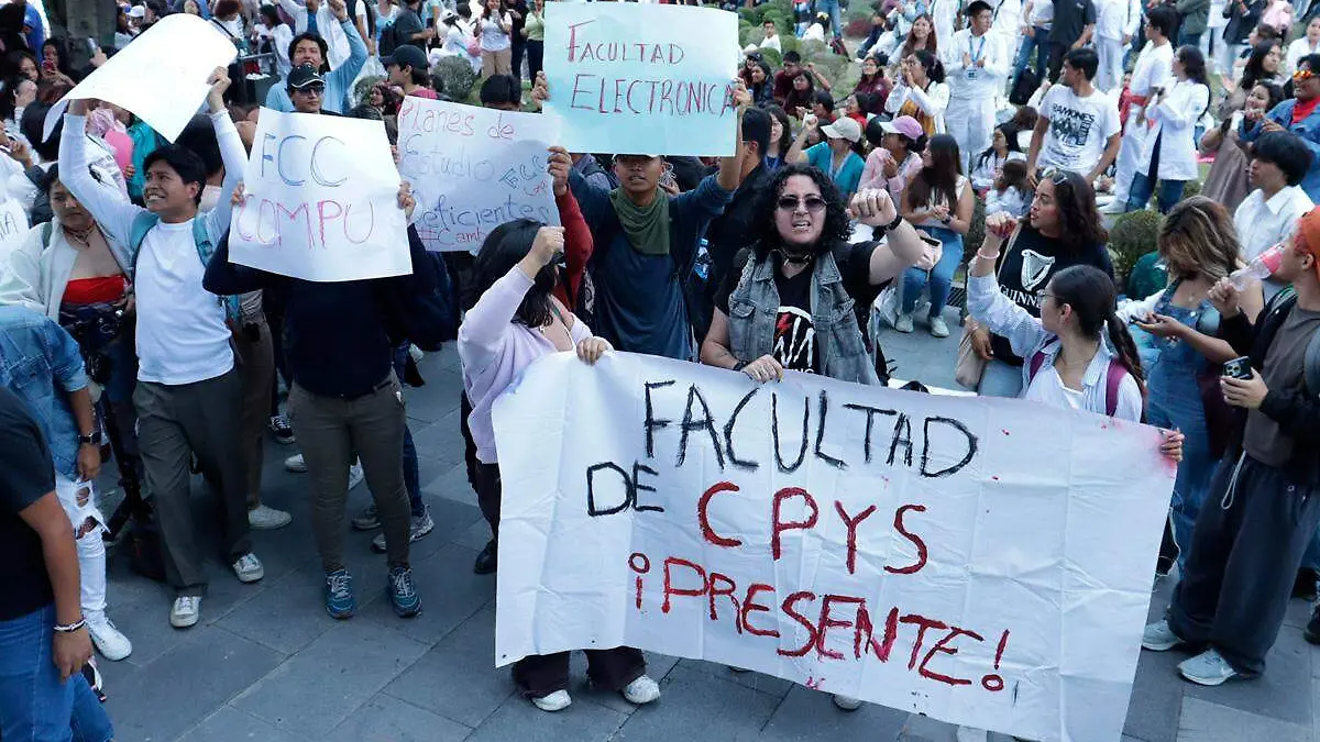 protesta estudiantes BUAP