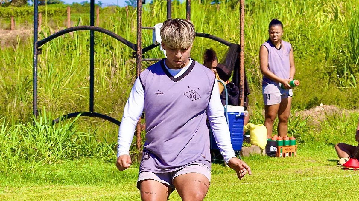 Itzia Tenahua