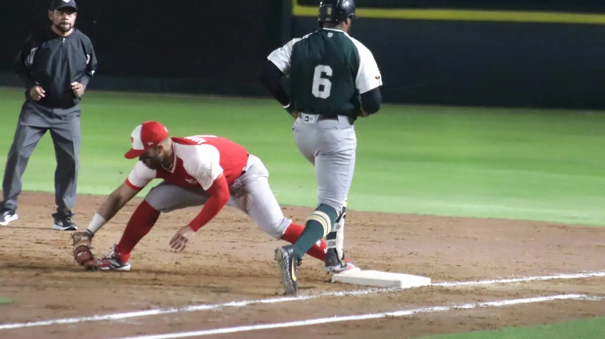 Pericos de Puebla vs Diablos Rojos del México