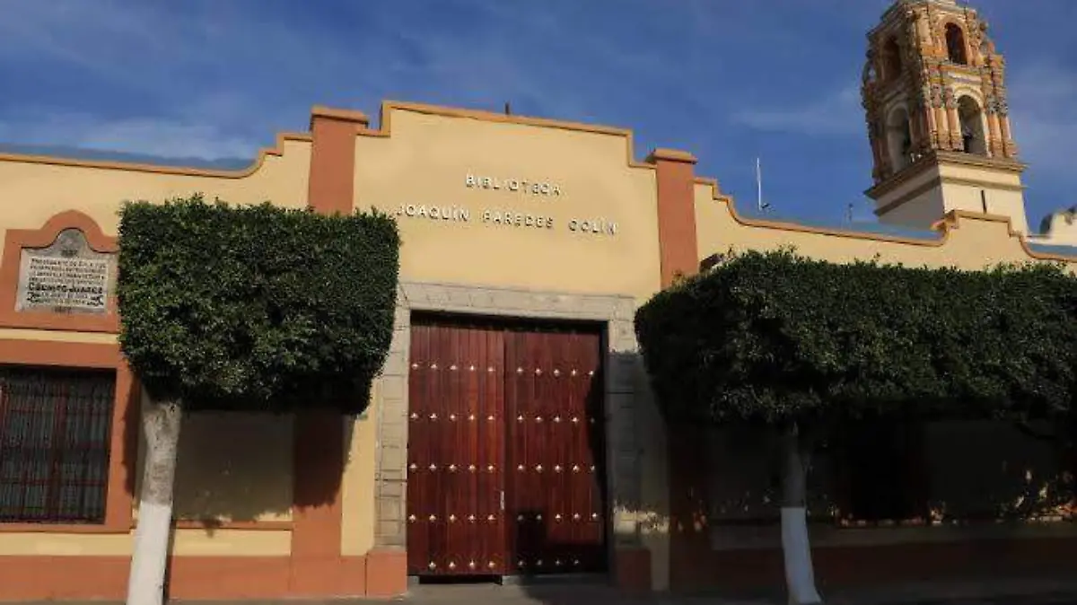 joaquín Paredes Colín, biblioteca de tehuacán