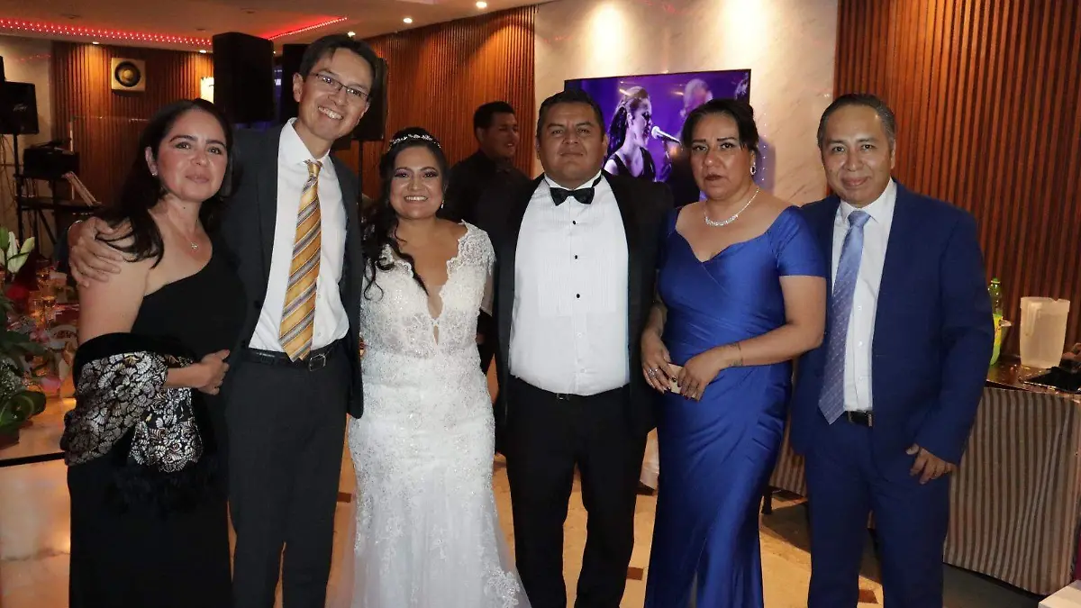 Karina, Jorge, los novios, Rocío y Fernando