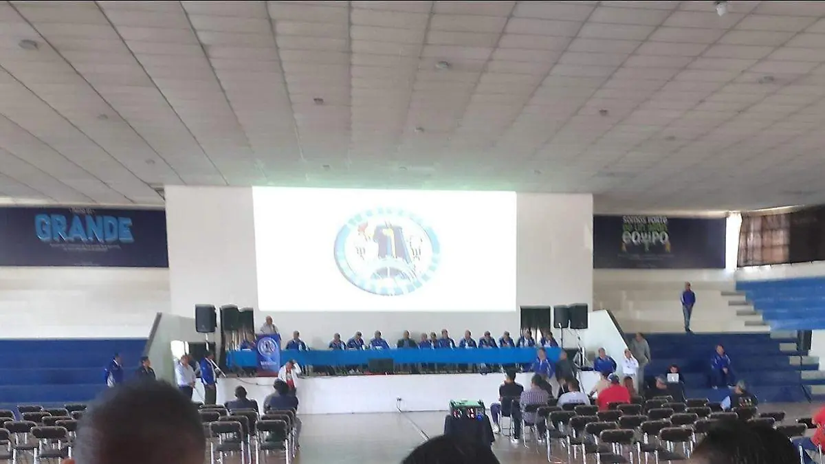 Trabajadores de Volkswagen de México van por un incremento salarial del 10 al 22%