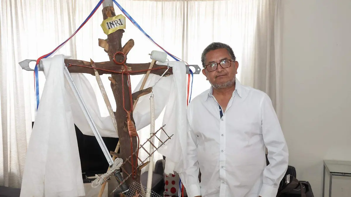 José Luis Augusto, arquitecto y maestro en Restauración de Sitios y Monumentos, realizó una cruz pasionaria única