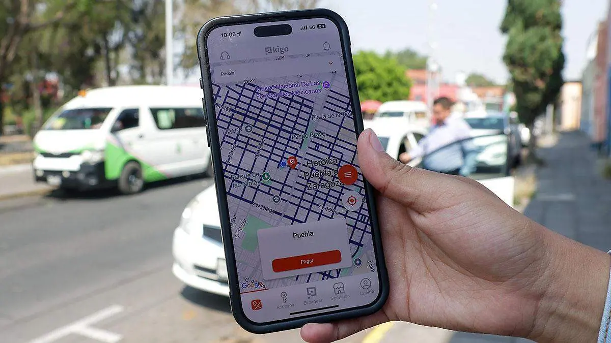 Usuarios mal estacionados en algunas calles donde operan los parquímetros y desconocimiento, fueron algunas circunstancias ocurridas este 2 de mayo