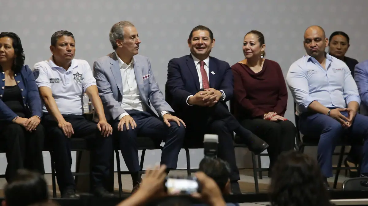 El gobernador de Puebla, Alejandro Armenta Mier anunció la desaparición del CAPCEE