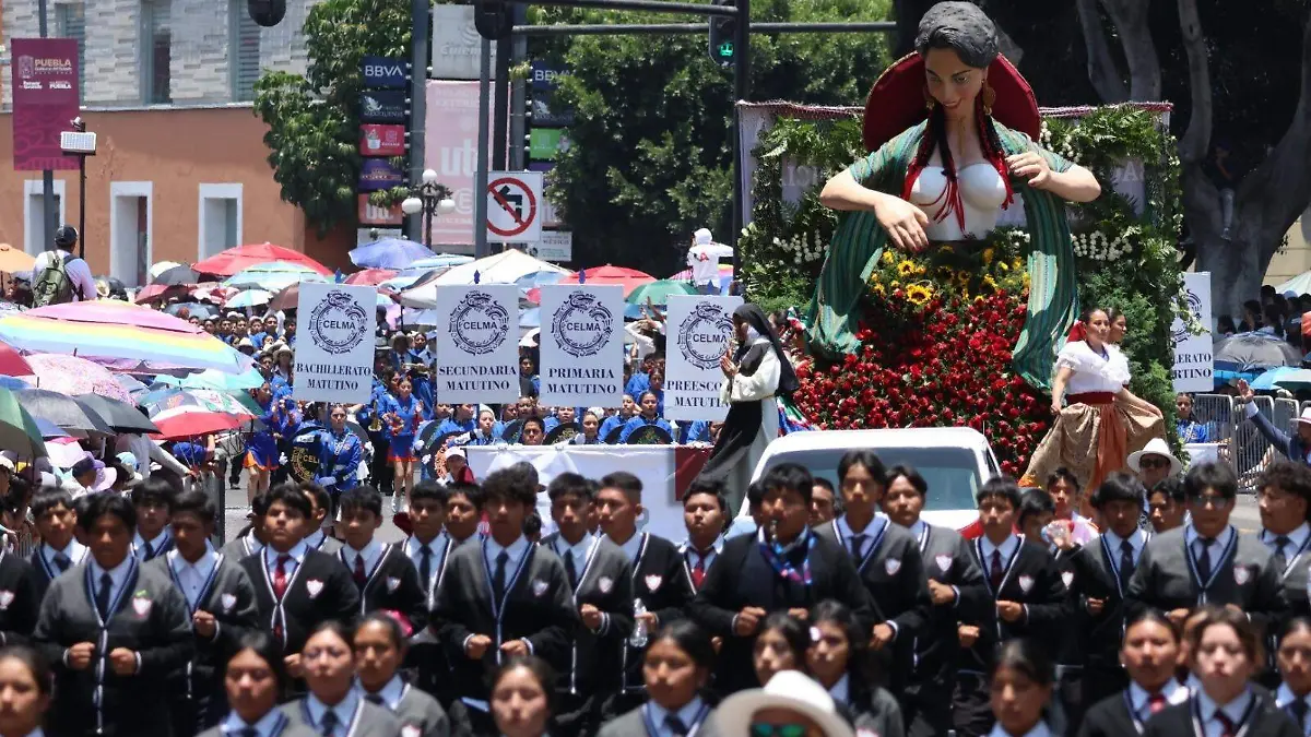 desfile-carro-alegorico