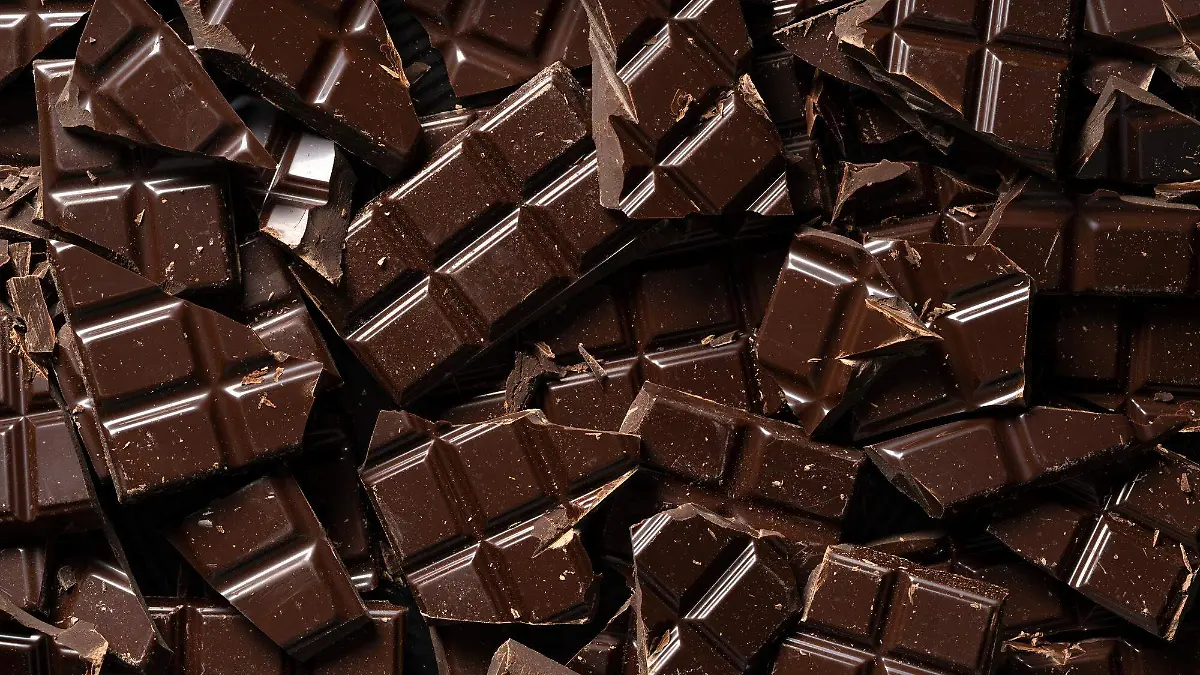 Conoce cómo te beneficia el consumo de chocolate negro