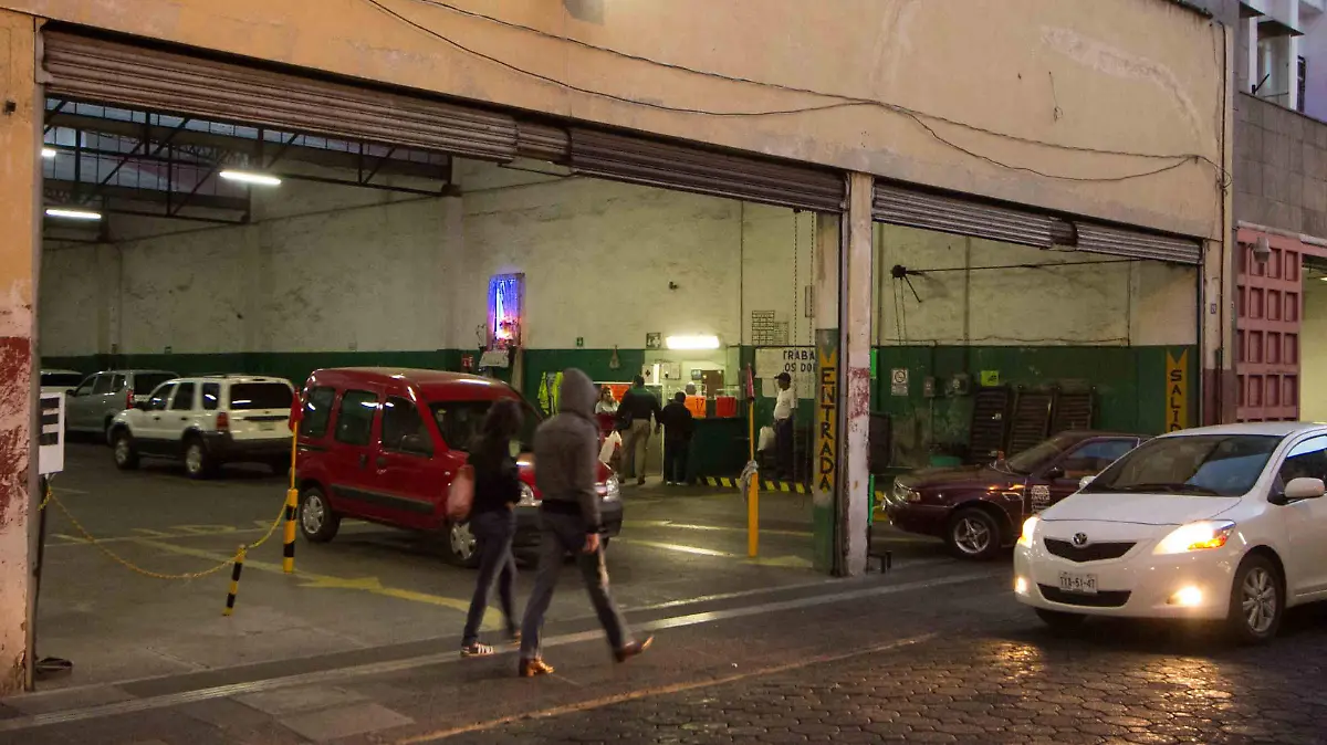 uso de estacionamiento es más caro que un parquímetros 