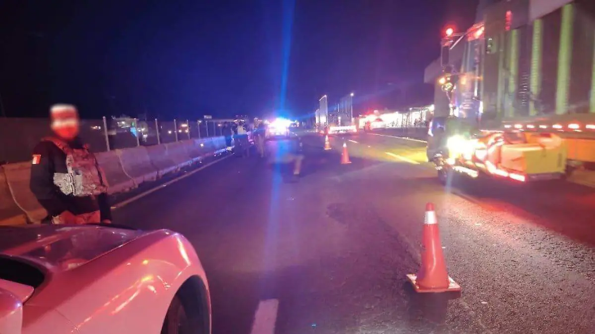 Una persona perdió la vida la noche de este viernes sobre la autopista México-Puebla