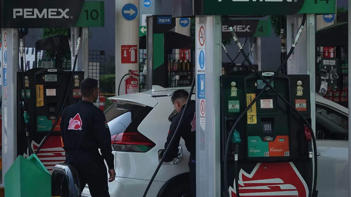 La gasolinera de PEMEX ubicada en el Periférico Ecológico fue considerada como una de las más baratas en del país