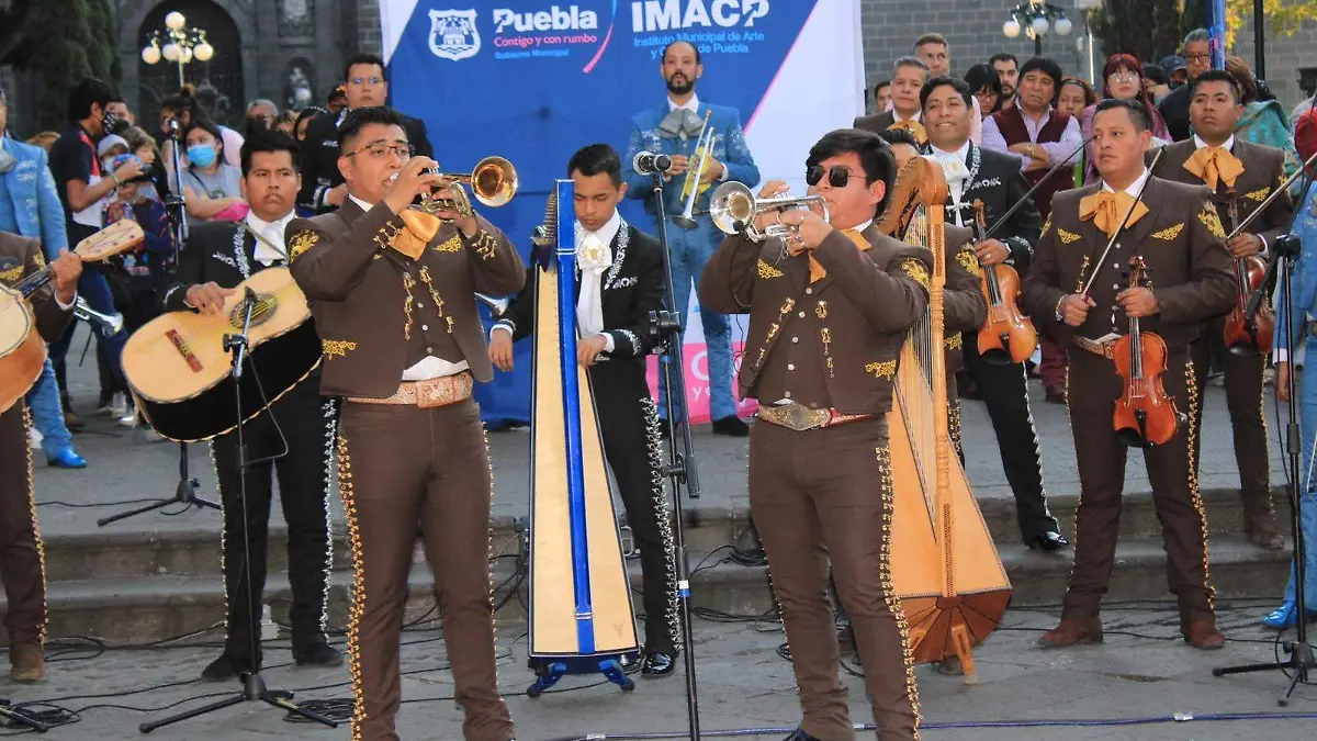 En el Día Internacional del Mariachi dan reconocimiento a emblemas de Puebla