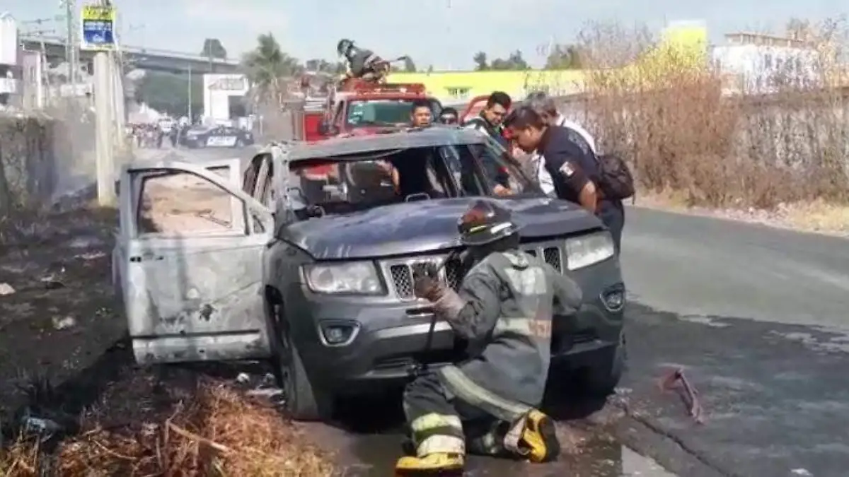 camioneta calcinada