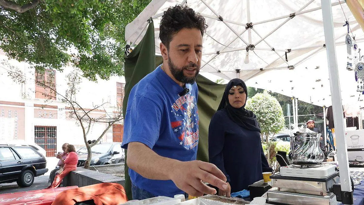 El hijab o hiyab representa la identidad islámica y Amiba decidió usarlo 