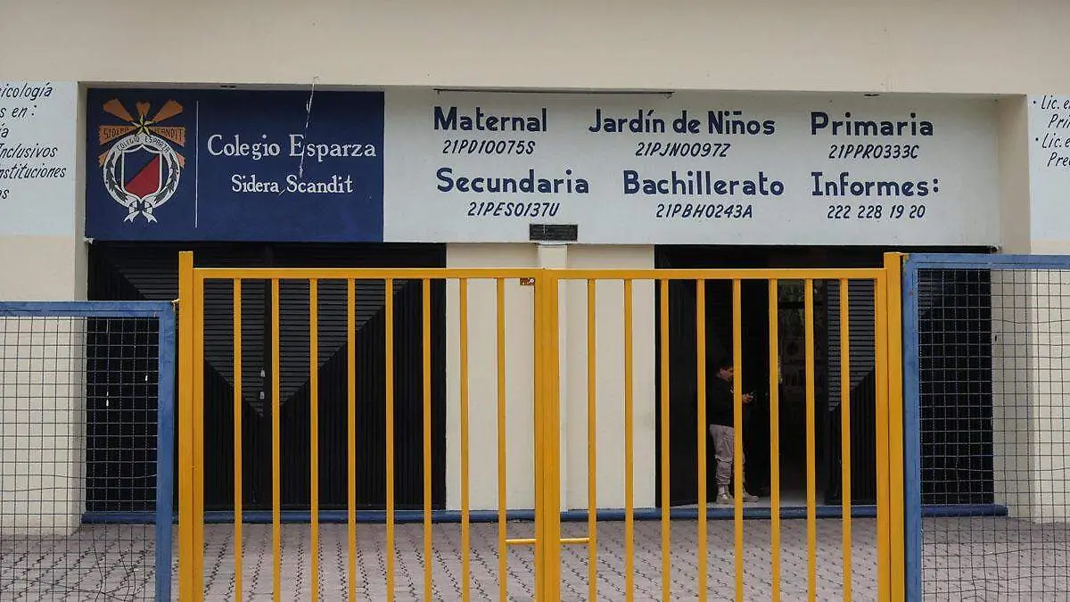 colegio Esparza rechaza amenaza de bomba en sus instalaciones 