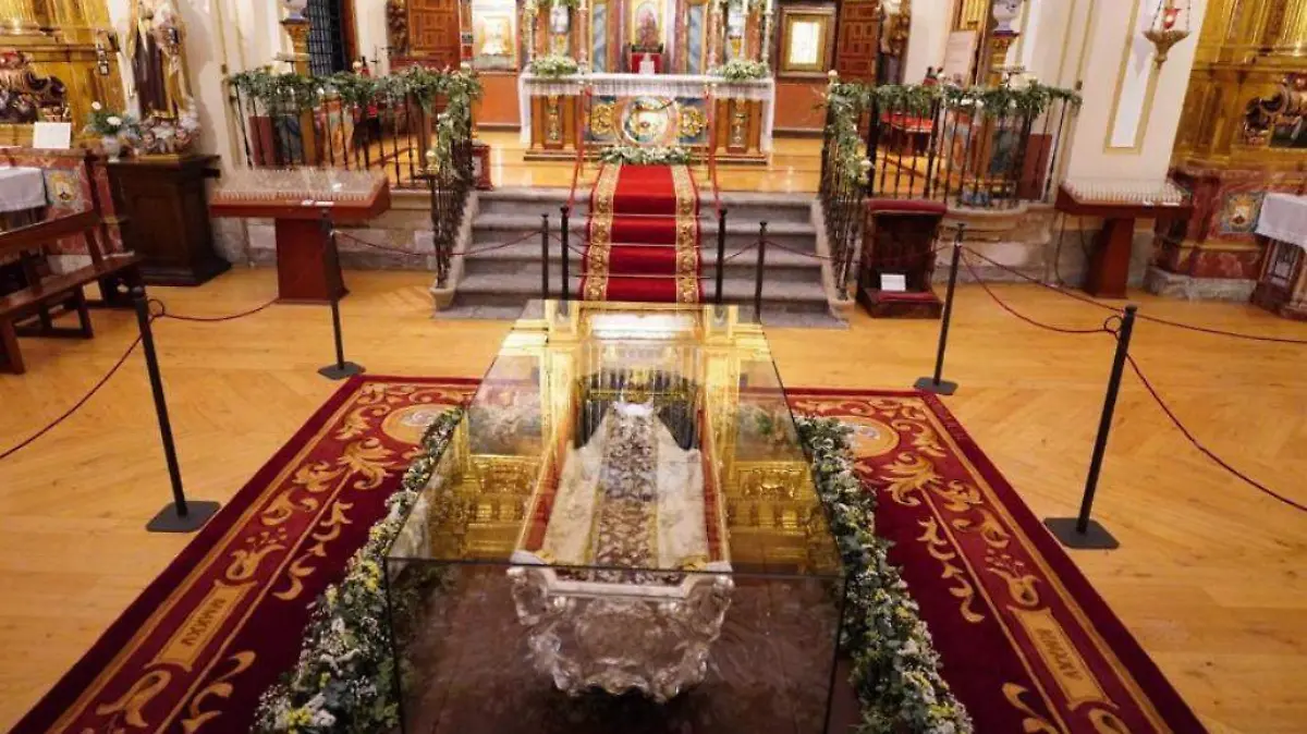 Una procesión de fe y misterio