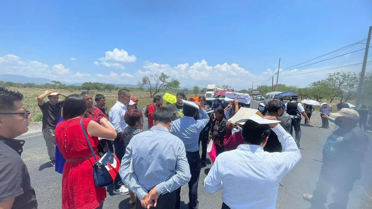 bloqueo carretero secundaria 