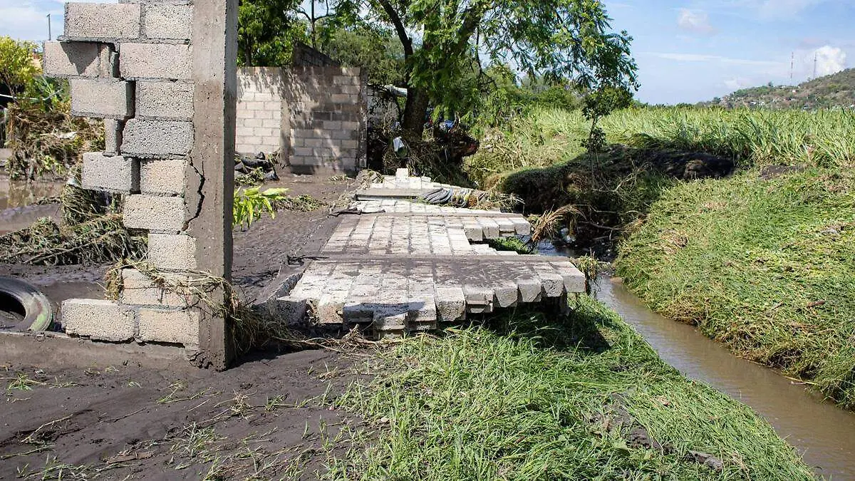 Afecta lluvia 13 casas en Tepeojuma 